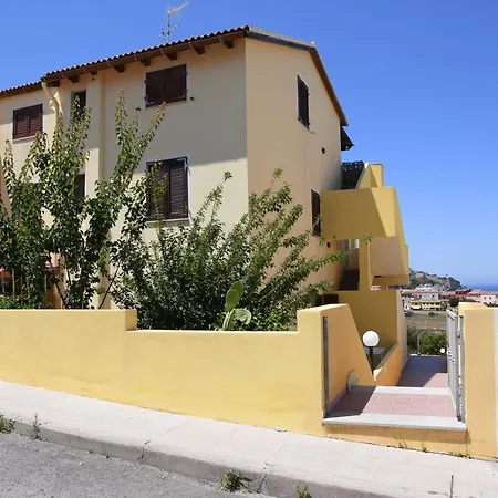 Apartment With Swimming Pool Ideal For Families
